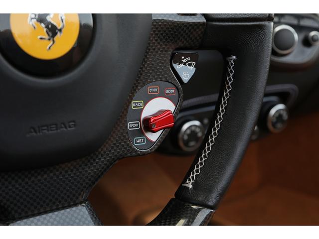 ４５８スパイダー ベースグレード　Ｆ１　ＤＣＴ　ブルーミラボー　クオイオレザー　カーボンドライビングゾーン＋ＬＥＤステアリング　２０インチ鍛造ＡＷ　正規ディーラー車（53枚目）