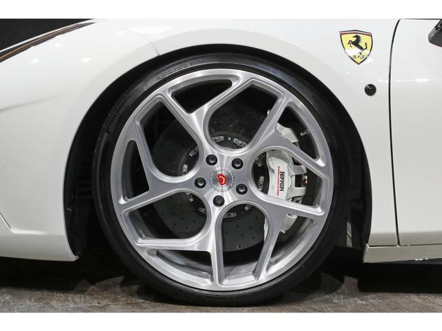 488スパイダー ベースグレード F1 DCT カーボンドライビングゾーン レーシングシート カーボンエアロ VOSSEN21/22インチAW ブリリアントマフラー(41枚目)