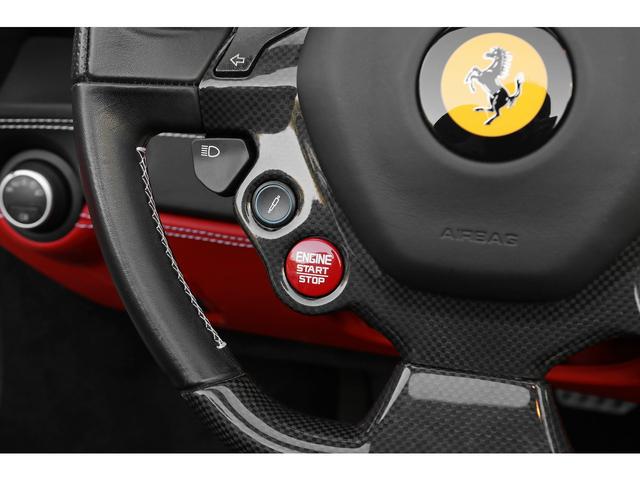 488スパイダー ベースグレード F1 DCT カーボンドライビングゾーン レーシングシート カーボンエアロ VOSSEN21/22インチAW ブリリアントマフラー(52枚目)