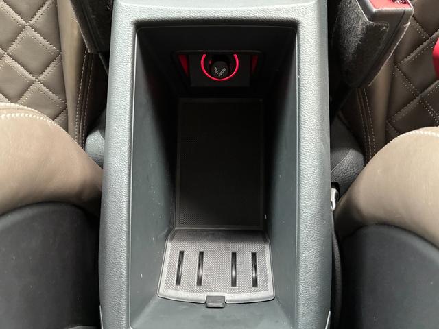 ＴＴ ＲＳロードスター ベースグレード　ｑｕａｔｔｒｏ　２０インチＡＷ　可変マフラー　ＭＩＮＩナビ　マトリクスＬＥＤライト　バーチャルコックピット　専用シート　ドライブセレクト　オートエアコン　シートヒーター　ＴＶ　ＥＴＣ　　ＢＳＭ（46枚目）