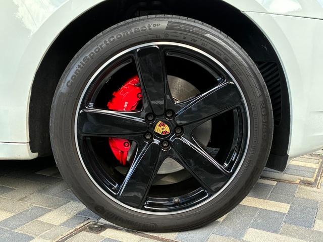 マカン マカンGTS スポーツクロノPKG パノラマルーフ 21インチAW BOSE スポーツエグゾースト シートメモリー エントリードライブ シートヒーター カーボンインテリアPKG TV PDLS+ 内装アルカンターラ(9枚目)