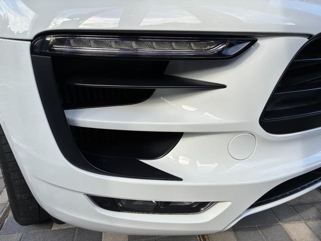 マカン マカンGTS スポーツクロノPKG パノラマルーフ 21インチAW BOSE スポーツエグゾースト シートメモリー エントリードライブ シートヒーター カーボンインテリアPKG TV PDLS+ 内装アルカンターラ(14枚目)