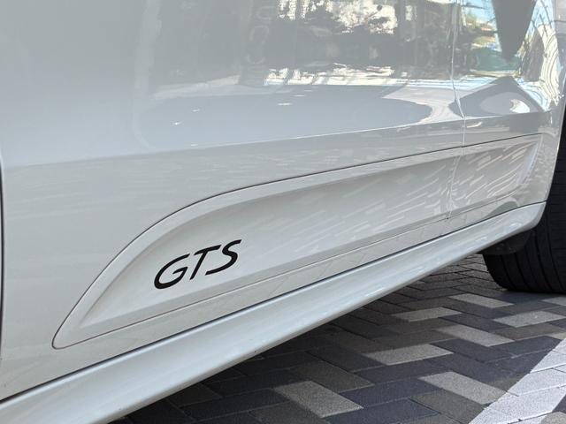マカン マカンGTS スポーツクロノPKG パノラマルーフ 21インチAW BOSE スポーツエグゾースト シートメモリー エントリードライブ シートヒーター カーボンインテリアPKG TV PDLS+ 内装アルカンターラ(20枚目)