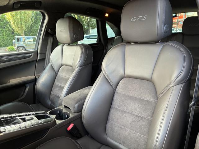 マカン マカンGTS スポーツクロノPKG パノラマルーフ 21インチAW BOSE スポーツエグゾースト シートメモリー エントリードライブ シートヒーター カーボンインテリアPKG TV PDLS+ 内装アルカンターラ(29枚目)