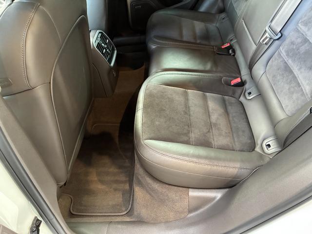 マカン マカンGTS スポーツクロノPKG パノラマルーフ 21インチAW BOSE スポーツエグゾースト シートメモリー エントリードライブ シートヒーター カーボンインテリアPKG TV PDLS+ 内装アルカンターラ(36枚目)