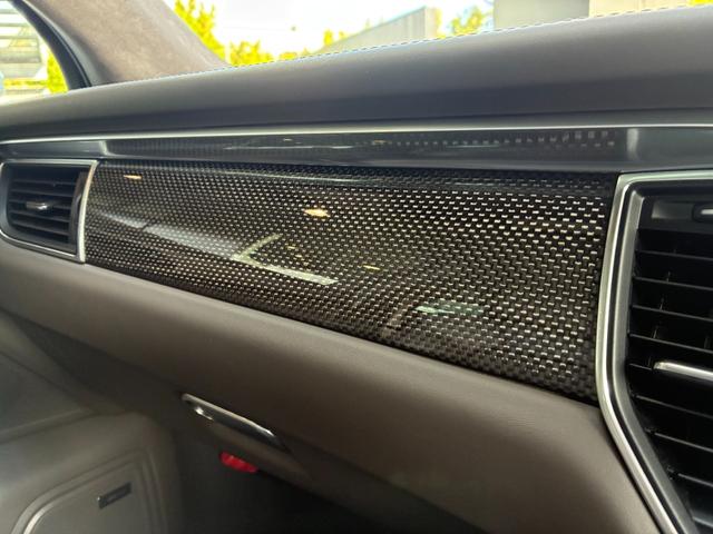 マカン マカンGTS スポーツクロノPKG パノラマルーフ 21インチAW BOSE スポーツエグゾースト シートメモリー エントリードライブ シートヒーター カーボンインテリアPKG TV PDLS+ 内装アルカンターラ(62枚目)