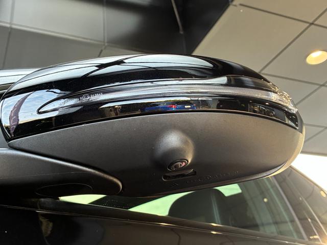 ＧＬＣ ＧＬＣ２２０ｄ　４マチック　ナイトエディション　特別仕様車　１オーナー　ＡＭＧスタイリングＰＫＧ　ナイトＰＫＧ　１９インチアルミ　　サンルーフ　ＡＣＣ　ＢＳＭ　ブラックアッシュウッドインテリア　パワーシート　シートヒーター　シートメモリー　ＥＴＣ（14枚目）