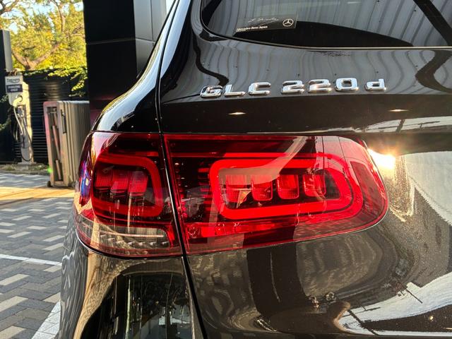 ＧＬＣ ＧＬＣ２２０ｄ　４マチック　ナイトエディション　特別仕様車　１オーナー　ＡＭＧスタイリングＰＫＧ　ナイトＰＫＧ　１９インチアルミ　　サンルーフ　ＡＣＣ　ＢＳＭ　ブラックアッシュウッドインテリア　パワーシート　シートヒーター　シートメモリー　ＥＴＣ（15枚目）