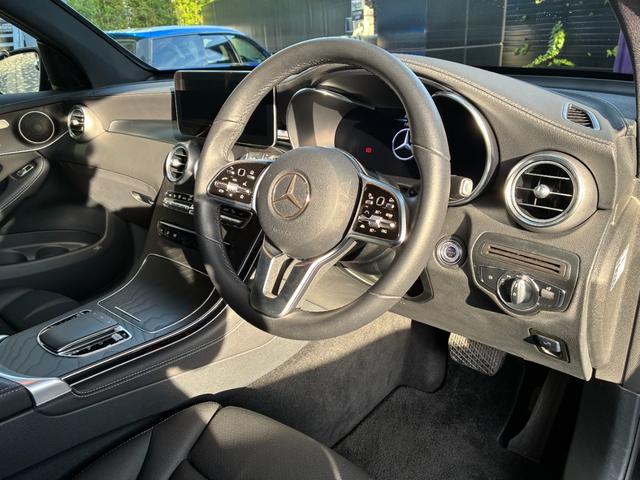 ＧＬＣ ＧＬＣ２２０ｄ　４マチック　ナイトエディション　特別仕様車　１オーナー　ＡＭＧスタイリングＰＫＧ　ナイトＰＫＧ　１９インチアルミ　　サンルーフ　ＡＣＣ　ＢＳＭ　ブラックアッシュウッドインテリア　パワーシート　シートヒーター　シートメモリー　ＥＴＣ（20枚目）