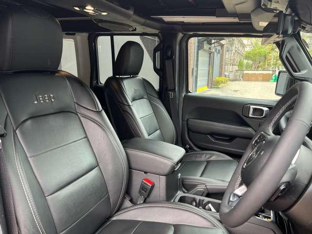 ジープ・ラングラーアンリミテッド サハラ パワートップ ワンオーナー 認定中古車 スカイワンタッチモデル ディスプレイ型ドライブレコーダー 全国300台 禁煙車(18枚目)