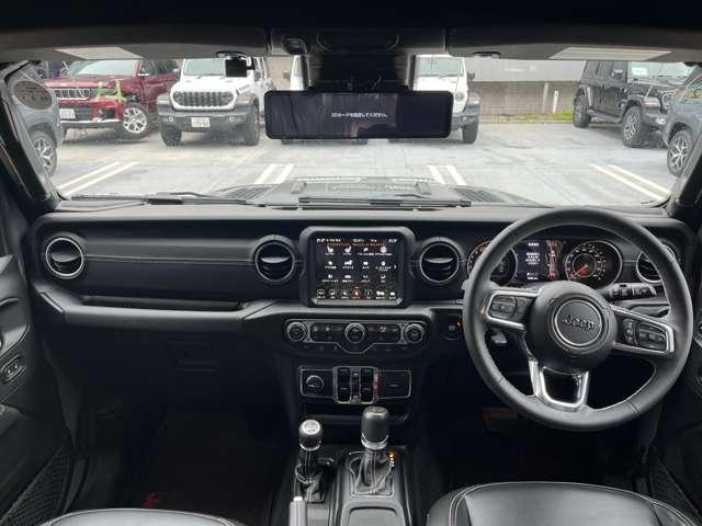 ジープ・ラングラーアンリミテッド サハラ パワートップ ワンオーナー 認定中古車 スカイワンタッチモデル ディスプレイ型ドライブレコーダー 全国300台 禁煙車(31枚目)