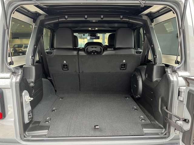ジープ・ラングラーアンリミテッド サハラ パワートップ ワンオーナー 認定中古車 スカイワンタッチモデル ディスプレイ型ドライブレコーダー 全国300台 禁煙車(32枚目)
