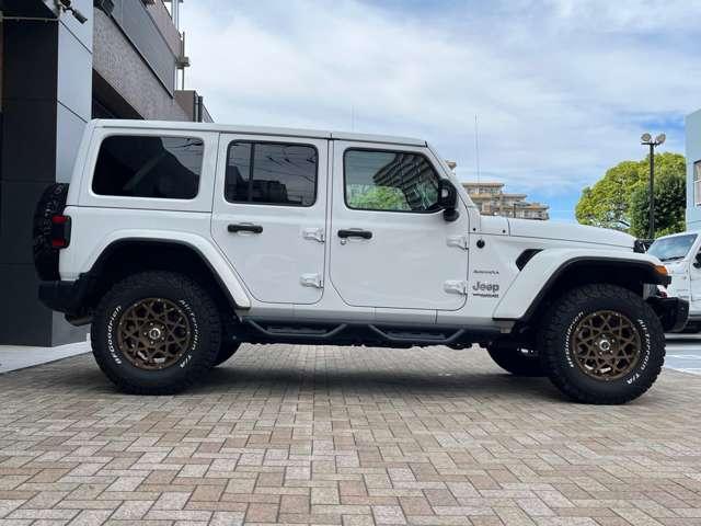 ジープ・ラングラーアンリミテッド サハラ 認定中古車 ルビコンバンパー スチールサイドステップ 1インチリフトアップ 社外17インチアルミホイール BFグットリッチ・オールテレーン285/70/R17 純正ドライブレコーダー 禁煙車(14枚目)