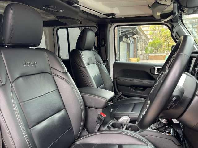 ジープ・ラングラーアンリミテッド サハラ 認定中古車 ルビコンバンパー スチールサイドステップ 1インチリフトアップ 社外17インチアルミホイール BFグットリッチ・オールテレーン285/70/R17 純正ドライブレコーダー 禁煙車(18枚目)