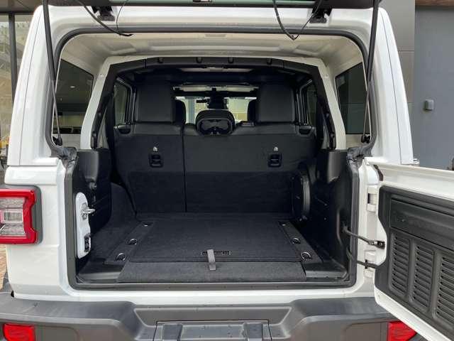 ジープ・ラングラーアンリミテッド サハラ 認定中古車 ルビコンバンパー スチールサイドステップ 1インチリフトアップ 社外17インチアルミホイール BFグットリッチ・オールテレーン285/70/R17 純正ドライブレコーダー 禁煙車(32枚目)