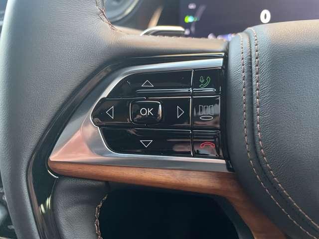 ハンドルでメニュー画面を操作して頂けます！ハンズフリー標準搭載