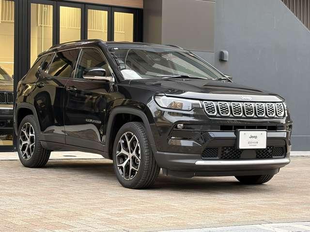 ジープ・コンパス リミテッド ワンオーナー 認定中古車 M6最終モデル専用ホイール 電動リアゲート 禁煙車(9枚目)