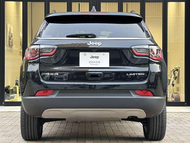 ジープ・コンパス リミテッド ワンオーナー 認定中古車 M6最終モデル専用ホイール 電動リアゲート 禁煙車(14枚目)