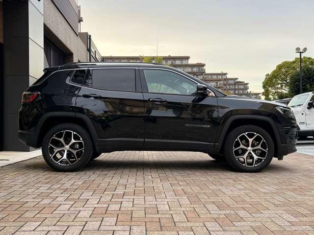 ジープ・コンパス リミテッド ワンオーナー 認定中古車 M6最終モデル専用ホイール 電動リアゲート 禁煙車(16枚目)