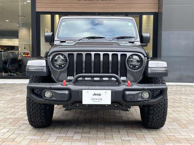 ジープ・ラングラーアンリミテッド サハラ　認定中古車　ジャオス２本出しマフラー　社外１７インチＡＷ　ＢＦグットリッチＫＯ２（２７５／７０／Ｒ１７）　ルビコンフロントバンパー　禁煙車（14枚目）