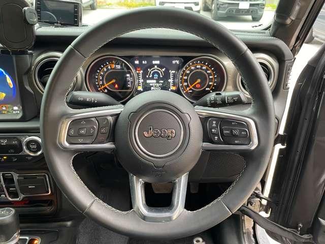 ジープ・ラングラーアンリミテッド サハラ　認定中古車　ジャオス２本出しマフラー　社外１７インチＡＷ　ＢＦグットリッチＫＯ２（２７５／７０／Ｒ１７）　ルビコンフロントバンパー　禁煙車（22枚目）