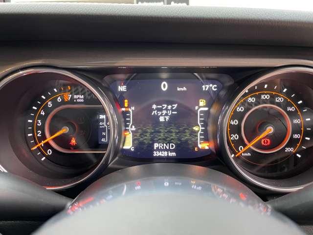 ジープ・ラングラーアンリミテッド サハラ　認定中古車　ジャオス２本出しマフラー　社外１７インチＡＷ　ＢＦグットリッチＫＯ２（２７５／７０／Ｒ１７）　ルビコンフロントバンパー　禁煙車（29枚目）