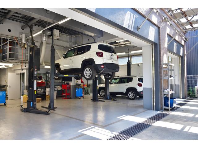 ジープ・ラングラーアンリミテッド サハラ　認定中古車　ジャオス２本出しマフラー　社外１７インチＡＷ　ＢＦグットリッチＫＯ２（２７５／７０／Ｒ１７）　ルビコンフロントバンパー　禁煙車（45枚目）