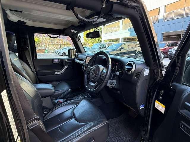 ジープ・ラングラーアンリミテッド サハラ（14枚目）