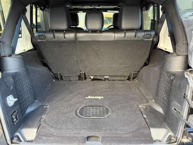 ジープ・ラングラーアンリミテッド サハラ（27枚目）