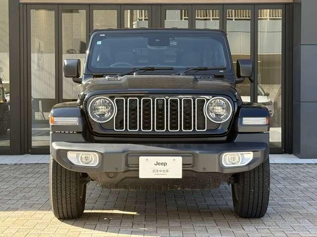 ジープ・ラングラーアンリミテッド サハラ　ワンオーナー　認定中古車　新車保証継承　純正ドライブレコーダー　２０２５後期モデル　ワイドスクリーンＵコネクト　電動パワーシートモデル　禁煙車（11枚目）