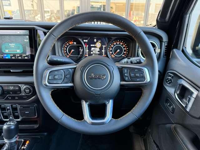 ジープ・ラングラーアンリミテッド サハラ　ワンオーナー　認定中古車　新車保証継承　純正ドライブレコーダー　２０２５後期モデル　ワイドスクリーンＵコネクト　電動パワーシートモデル　禁煙車（22枚目）