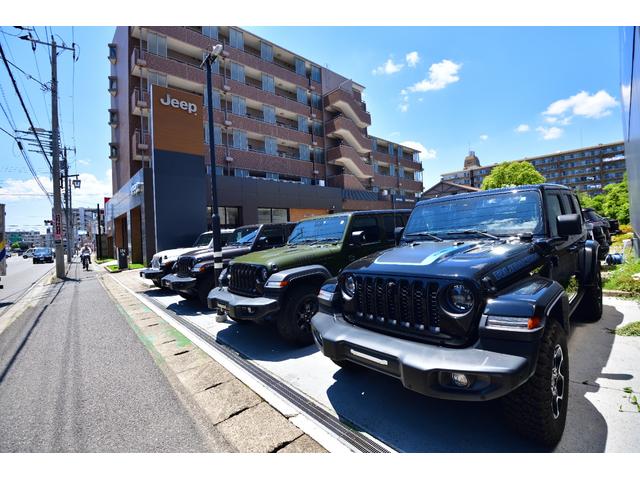 ジープ・ラングラーアンリミテッド サハラ　ワンオーナー　認定中古車　新車保証継承　純正ドライブレコーダー　２０２５後期モデル　ワイドスクリーンＵコネクト　電動パワーシートモデル　禁煙車（26枚目）