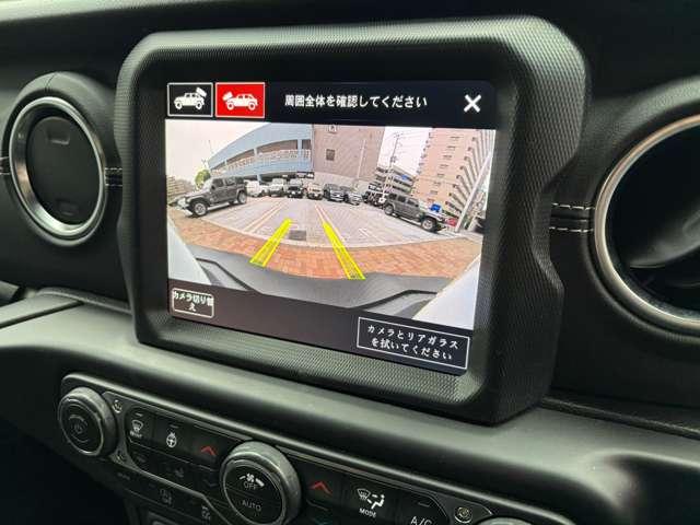 ジープ・ラングラーアンリミテッド サハラ　認定中古車　２．０Ｌターボモデル　前期最終モデル　フロント・サイドカメラ　ブラインドスポットモニター　シートヒーター・ハンドルヒーター　後期純正ホイール　禁煙車（22枚目）