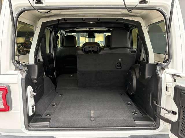 ジープ・ラングラーアンリミテッド サハラ　認定中古車　２．０Ｌターボモデル　前期最終モデル　フロント・サイドカメラ　ブラインドスポットモニター　シートヒーター・ハンドルヒーター　後期純正ホイール　禁煙車（34枚目）