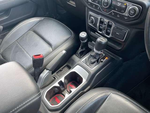 ジープ・ラングラーアンリミテッド サハラ　認定中古車　３．６ＬＶ６ペンタスターモデル　シートヒーター　ハンドルヒータ―　ドライブレコーダー　禁煙車（24枚目）