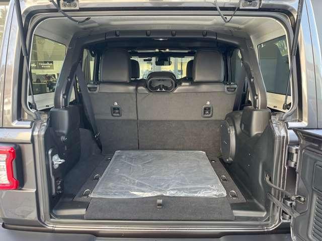 ジープ・ラングラーアンリミテッド サハラ　認定中古車　３．６ＬＶ６ペンタスターモデル　シートヒーター　ハンドルヒータ―　ドライブレコーダー　禁煙車（33枚目）