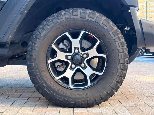 ジープ・ラングラーアンリミテッド ルビコン　認定中古車　３．６Ｌ　Ｖ６ベンタスターエンジン　ブラインドスポットモニター　ＡＣＣ　禁煙車（17枚目）