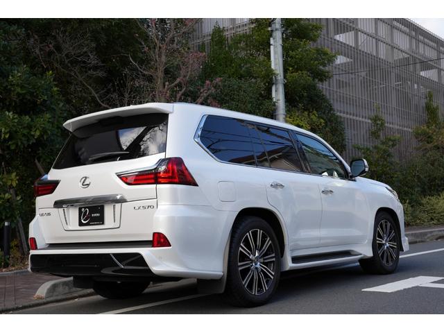 ＬＸ ＬＸ５７０　法人ワンオーナー車　顧客様買取車　マークレビンソンサウンド　リヤエンターテイメント　５人乗り仕様　ＴＲＤフロントグリル＆スポイラー　ＴＲＤリヤバンパースポイラー　ＴＲＤ２１インチ鍛造ホイール有（7枚目）