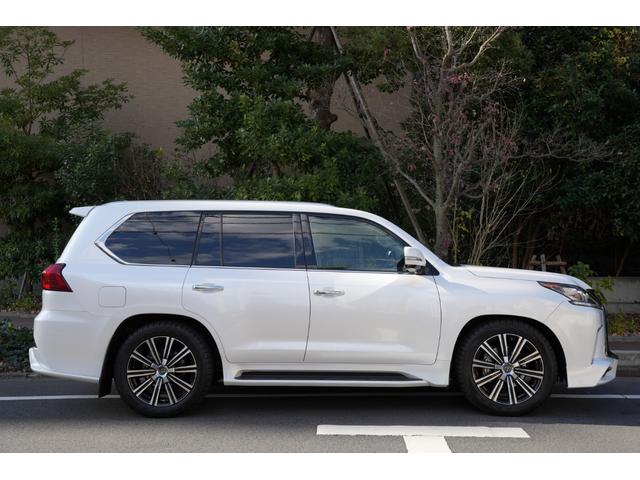 ＬＸ ＬＸ５７０　法人ワンオーナー車　顧客様買取車　マークレビンソンサウンド　リヤエンターテイメント　５人乗り仕様　ＴＲＤフロントグリル＆スポイラー　ＴＲＤリヤバンパースポイラー　ＴＲＤ２１インチ鍛造ホイール有（8枚目）