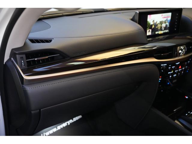 ＬＸ ＬＸ５７０　法人ワンオーナー車　顧客様買取車　マークレビンソンサウンド　リヤエンターテイメント　５人乗り仕様　ＴＲＤフロントグリル＆スポイラー　ＴＲＤリヤバンパースポイラー　ＴＲＤ２１インチ鍛造ホイール有（12枚目）
