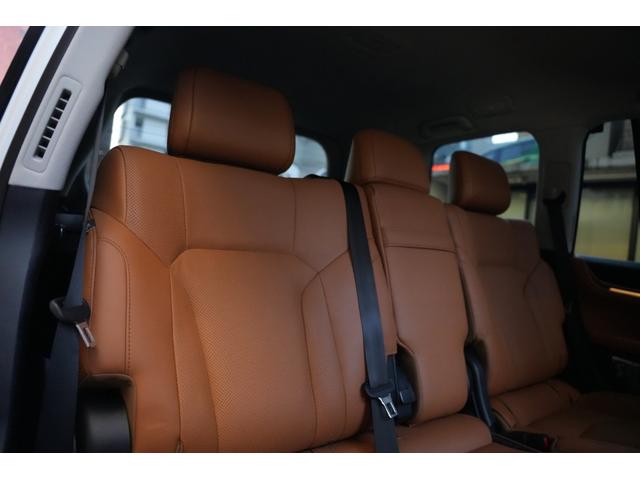 ＬＸ ＬＸ５７０　法人ワンオーナー車　顧客様買取車　マークレビンソンサウンド　リヤエンターテイメント　５人乗り仕様　ＴＲＤフロントグリル＆スポイラー　ＴＲＤリヤバンパースポイラー　ＴＲＤ２１インチ鍛造ホイール有（14枚目）