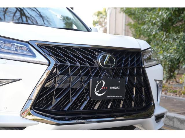 ＬＸ ＬＸ５７０　法人ワンオーナー車　顧客様買取車　マークレビンソンサウンド　リヤエンターテイメント　５人乗り仕様　ＴＲＤフロントグリル＆スポイラー　ＴＲＤリヤバンパースポイラー　ＴＲＤ２１インチ鍛造ホイール有（26枚目）