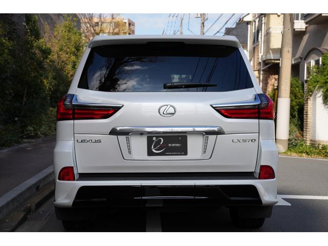 ＬＸ ＬＸ５７０　法人ワンオーナー車　顧客様買取車　マークレビンソンサウンド　リヤエンターテイメント　５人乗り仕様　ＴＲＤフロントグリル＆スポイラー　ＴＲＤリヤバンパースポイラー　ＴＲＤ２１インチ鍛造ホイール有（29枚目）