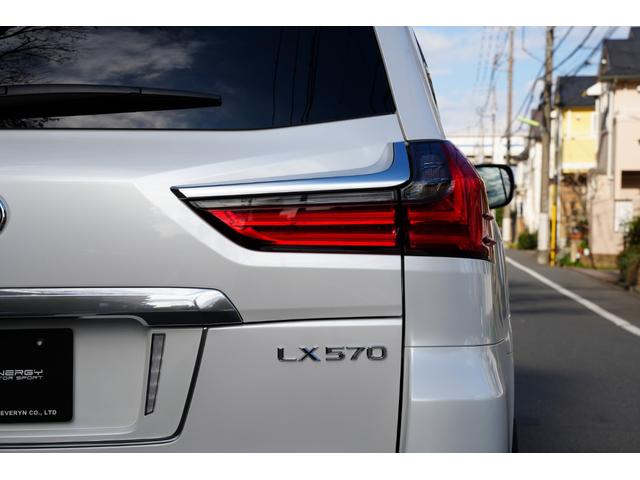 ＬＸ ＬＸ５７０　法人ワンオーナー車　顧客様買取車　マークレビンソンサウンド　リヤエンターテイメント　５人乗り仕様　ＴＲＤフロントグリル＆スポイラー　ＴＲＤリヤバンパースポイラー　ＴＲＤ２１インチ鍛造ホイール有（34枚目）