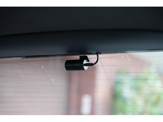 Ｘ３ Ｍ コンペティション　電動パノラマガラスサンルーフ　リヤシートバックレスト　アジャストメント　直列６気筒ツインターボ　メタリックペイント　カーボンインテリアトリム　アクティブベンチレーション　ヘッドアップディスプレイ（17枚目）