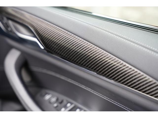 Ｘ３ Ｍ コンペティション　電動パノラマガラスサンルーフ　リヤシートバックレスト　アジャストメント　直列６気筒ツインターボ　メタリックペイント　カーボンインテリアトリム　アクティブベンチレーション　ヘッドアップディスプレイ（22枚目）