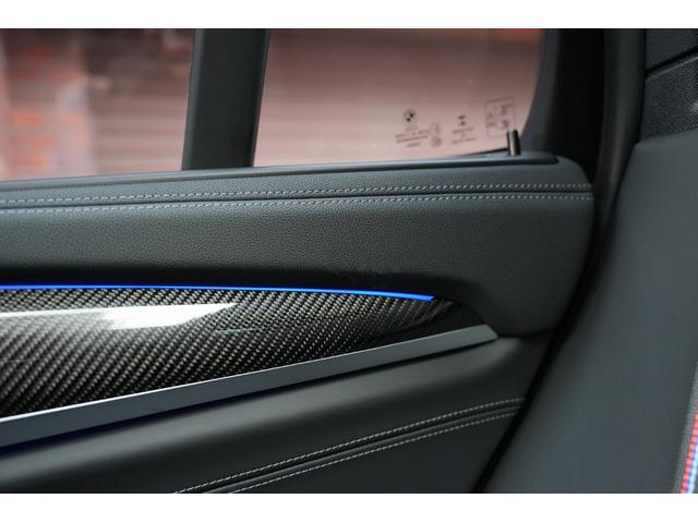 Ｘ３ Ｍ コンペティション　電動パノラマガラスサンルーフ　リヤシートバックレスト　アジャストメント　直列６気筒ツインターボ　メタリックペイント　カーボンインテリアトリム　アクティブベンチレーション　ヘッドアップディスプレイ（26枚目）