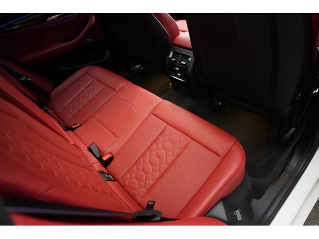 �ʏ탍�[���͖ܘ_�A�c���ݒ�^���[���⎩�R�ԍό^���[�����̑��ʂȂ��x�����v���������p�ӂ��Ă���܂��B