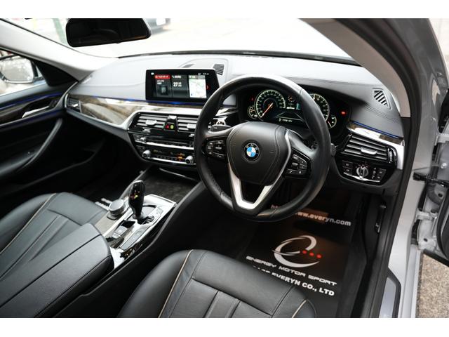 �����́w�u���b�N���U�[�V�[�g�ɂe�E�q�V�[�g�q�[�^�[�x����������Ă���܂��B