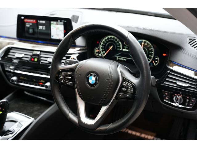 ������₨���ς�˗��Ȃǂ̓��C���p�q����F�B�ǉ����Ē����ƊȒP�ɂ��˗������܂�